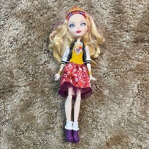 Ever After High Apple White School Spirit Doll‎ Daughter of Snow White